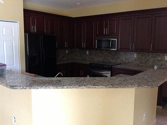 5th image of 8350 Phoenician Ct