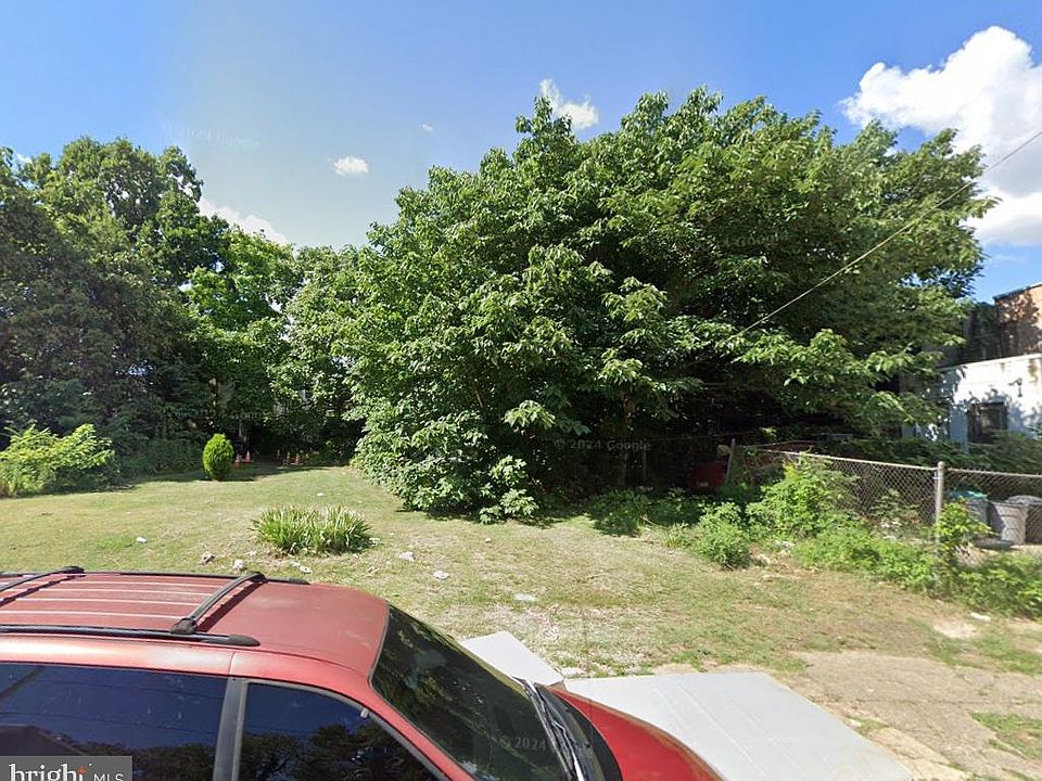 2nd image of 3901 Wallace St