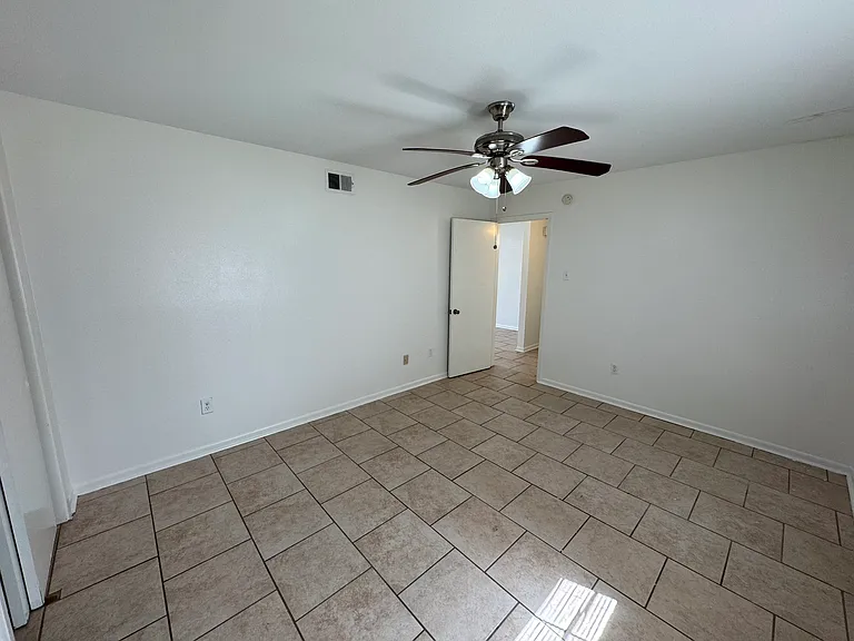 5944 Tchoupitoulas St #F — Photo 4