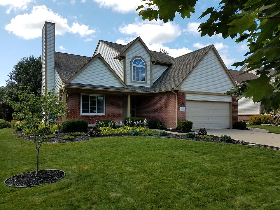 1st image of 767 Pheasant Run West Dr