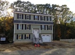 14 Swan Ln, Billerica, MA 01821