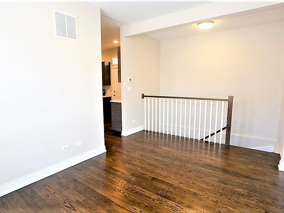 5th image of 2758 N Richmond St W #2943-1E