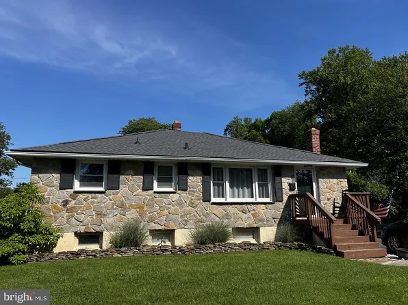 2211 E Huntington Dr, Wilmington, DE 19808