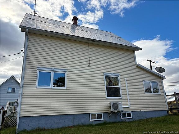 4th image of 15 Underhill St