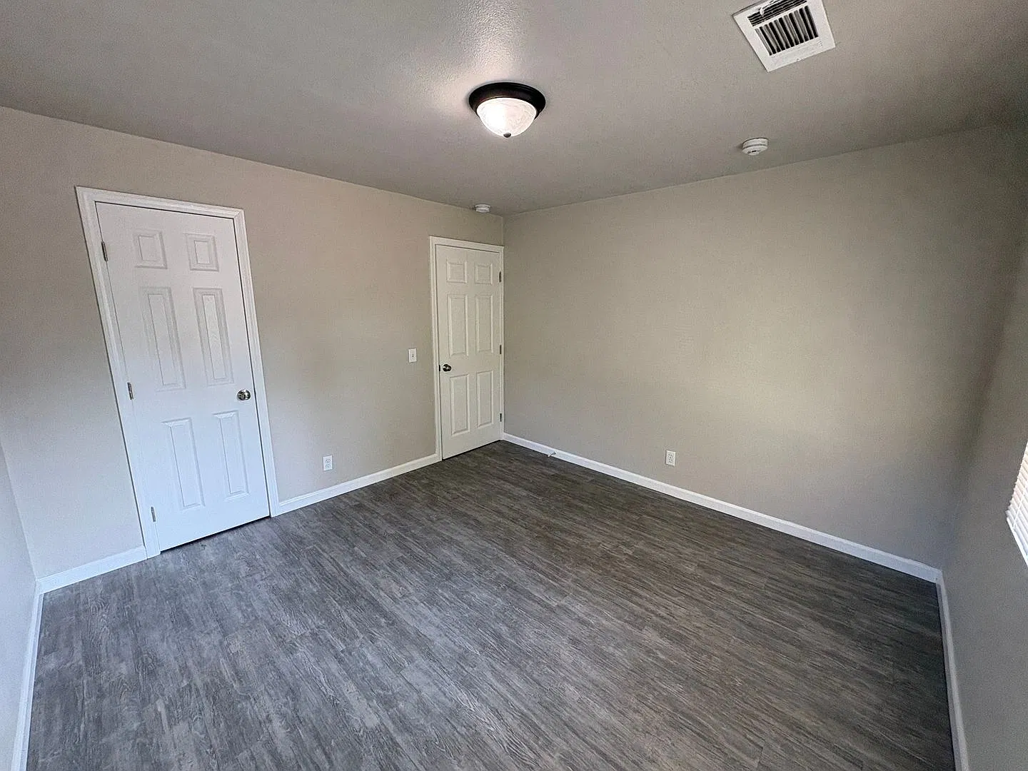 Charming Tulare home Available Now! — Photo 4