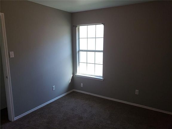 5th image of 2702 NW 19th St