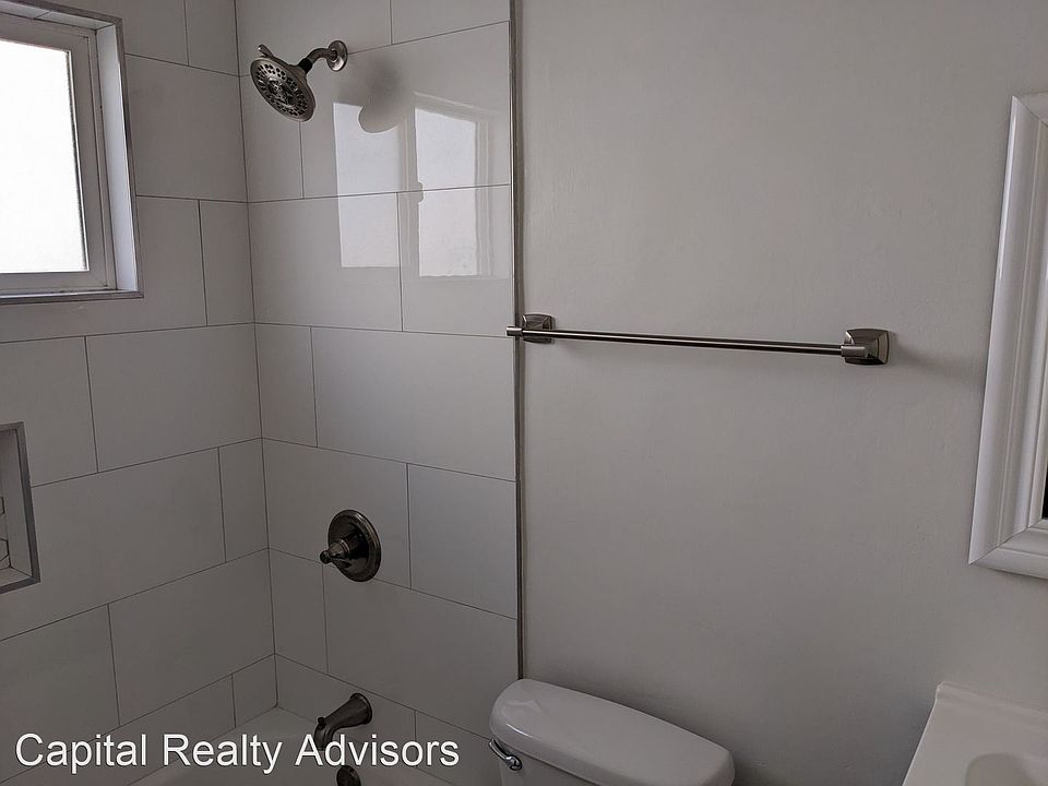 2nd image of 1511 E Wardlow Rd #5