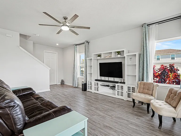 10729 High Noon Trl — Photo 8