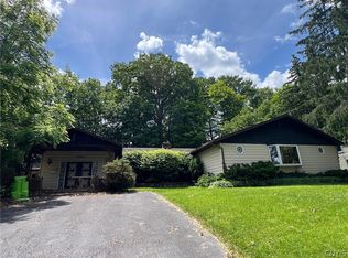 233 N Woodland Dr, Liverpool, NY 13088