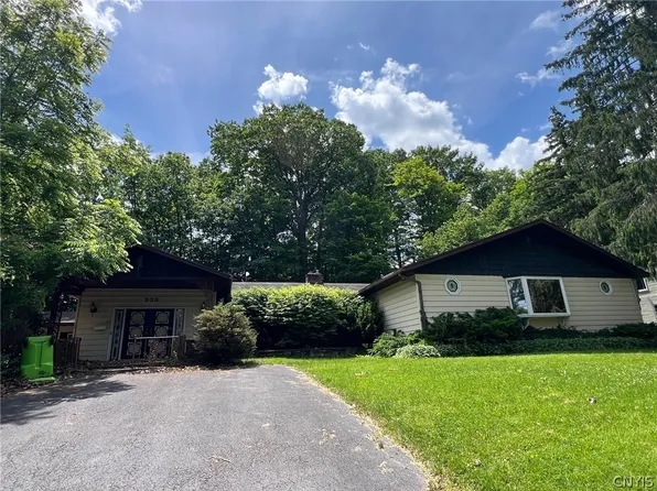 233 N Woodland Dr, Liverpool, NY 13088