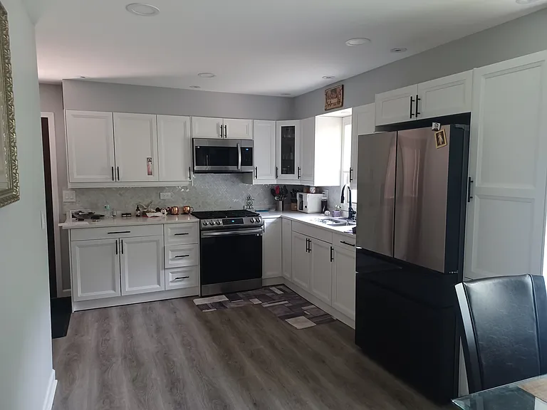 692 Lor Ann St — Photo 3