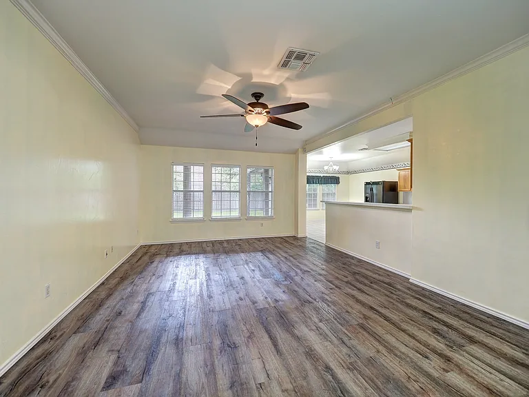 1129 Cupertino St — Photo 2