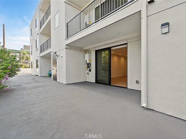 7510 Sepulveda Blvd #101 — Photo 11