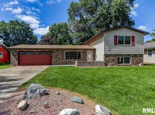 4009 Hazelcrest Rd, Springfield, IL 62703