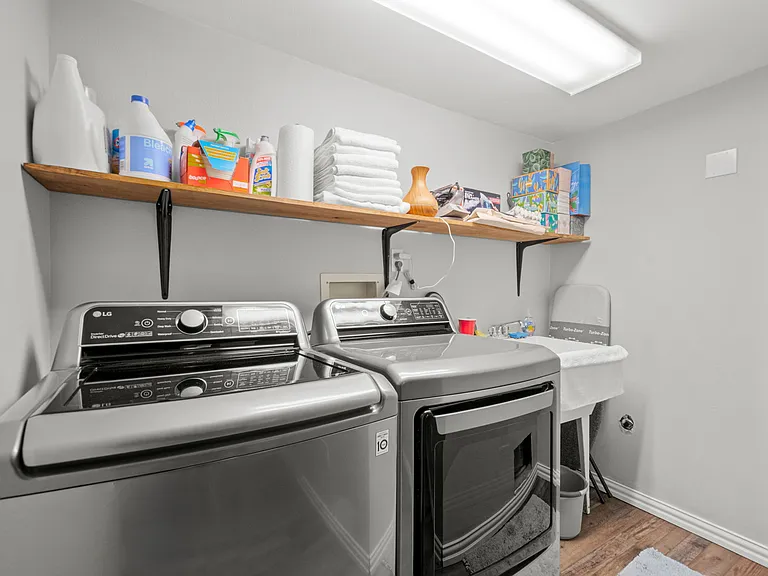 2877 W Long Cir — Photo 17