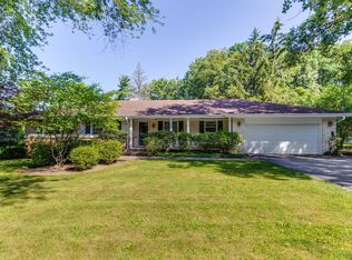 290 Hilldale Pl, Lake Forest, IL 60045