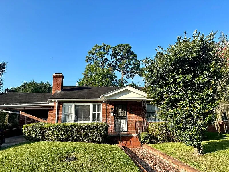 3 bed, 1.5 bath, 1617 sqft, $1,850 — Photo 1