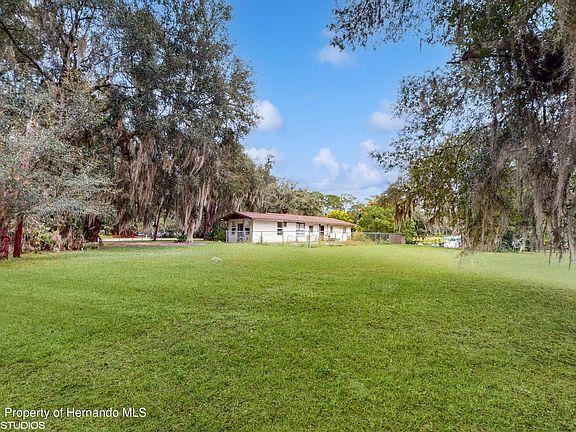 5th image of 8484 E Daniels Rd