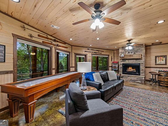 5th image of 12 Heights Overlook