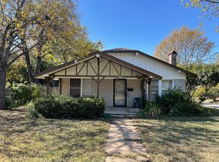 2600 College Ave, Fort Worth, TX 76110