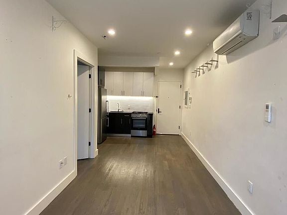 3rd image of 824 Saint Johns Pl #2A