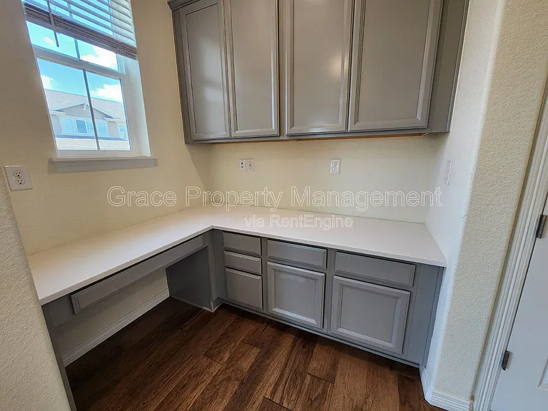 808 Byrd Dr — Photo 12