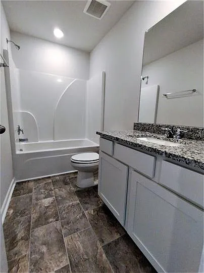 302 Carr Ln — Photo 10