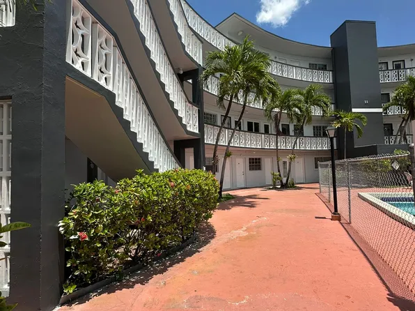 11 SW 52nd Ave APT 6A, Miami, FL 33134