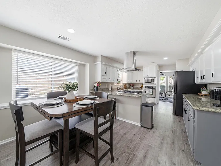 12935 Belgrave Dr — Photo 4