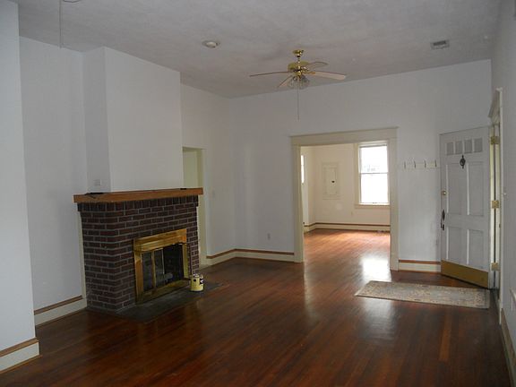 2nd image of 1710 Spratley St