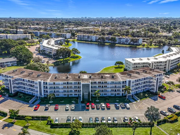 4102 Oakridge V, Deerfield Beach, FL 33442