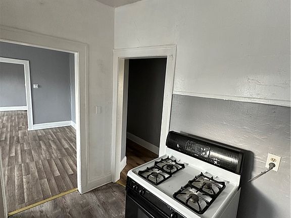 3rd image of 3446 E 119th St