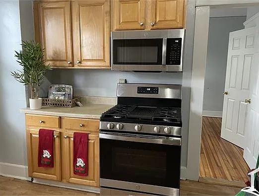 2 bed, $2,755 — Photo 2