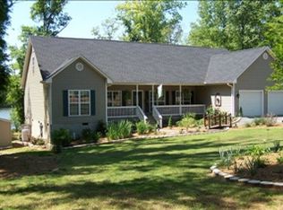 319 W Commodore Dr, Cross Hill, SC 29332