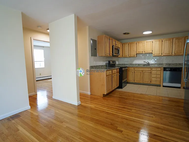 221 Babcock St — Photo 16