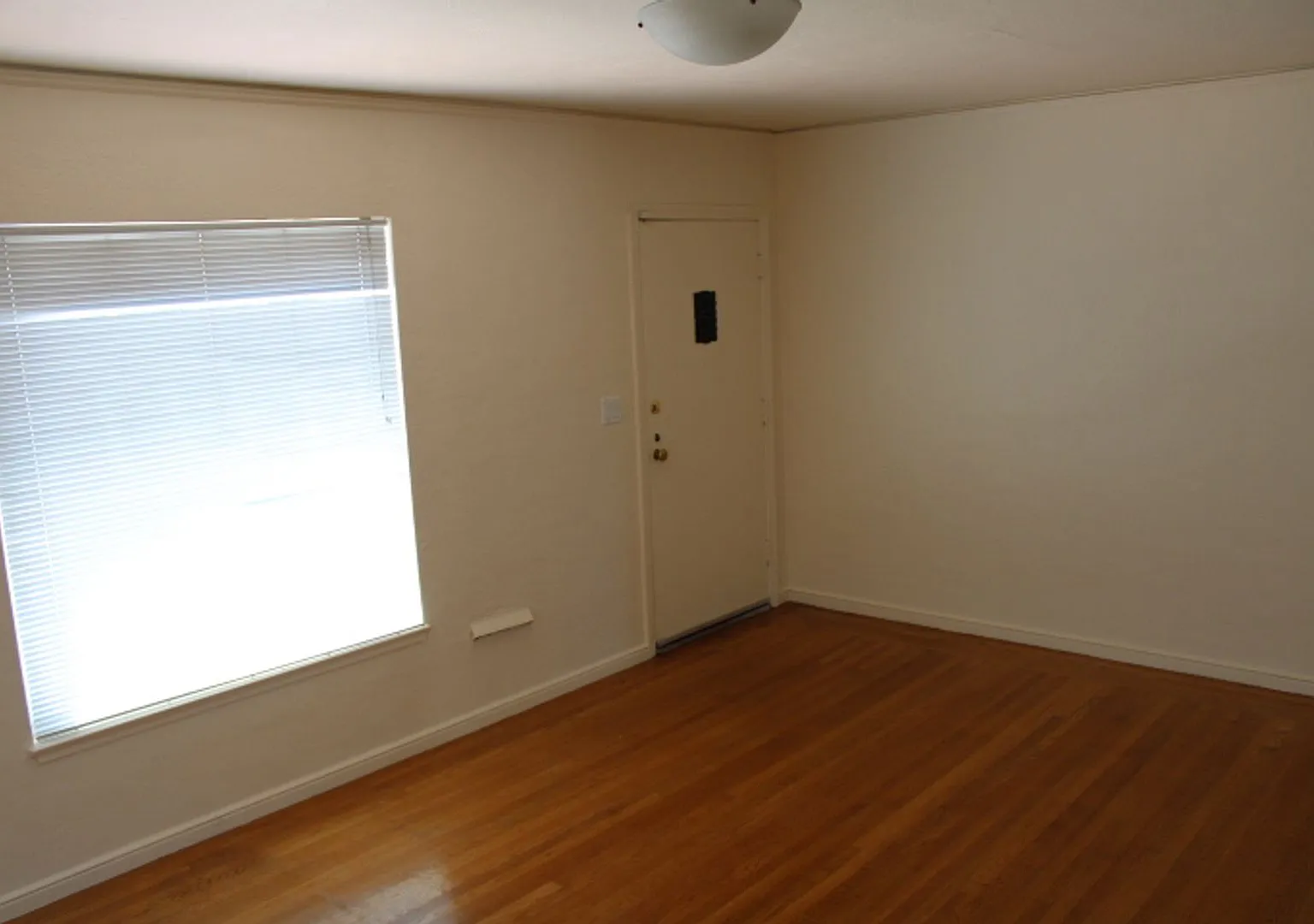 1209 & 1211 Marin Ave — Photo 2