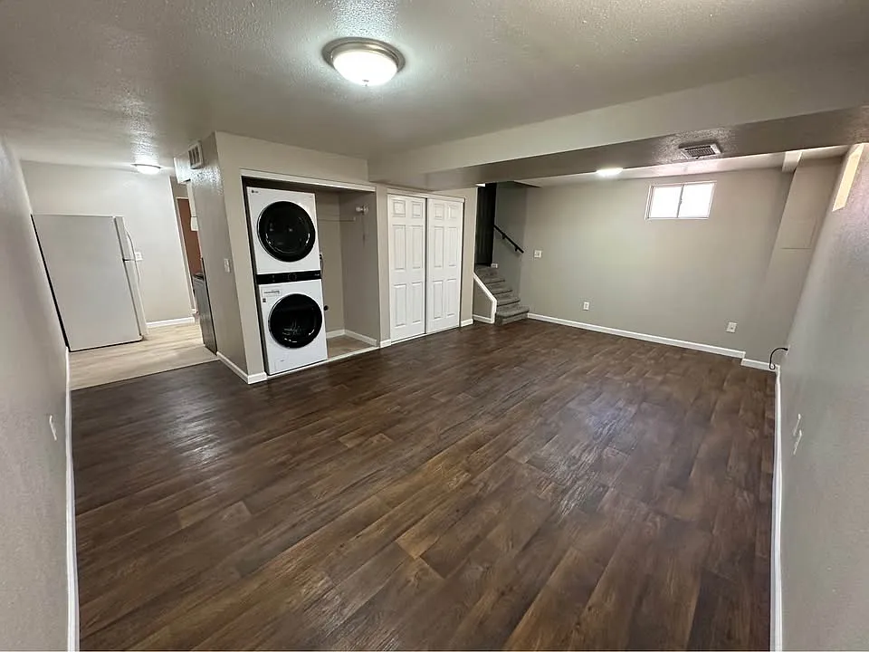 2 bed, 836 sqft, $1,700 — Photo 3