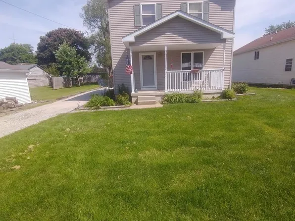 221 E Scott St, Seneca, IL 61360