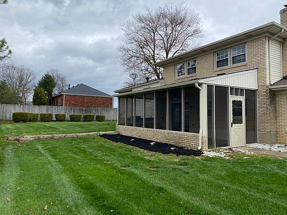 Back yard / Screened In Porch