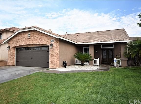 3rd image of 14956 Camellia Dr