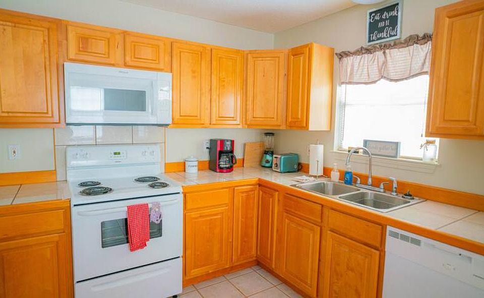 6007 4th St, Bay Saint Louis, MS 39520 Zillow