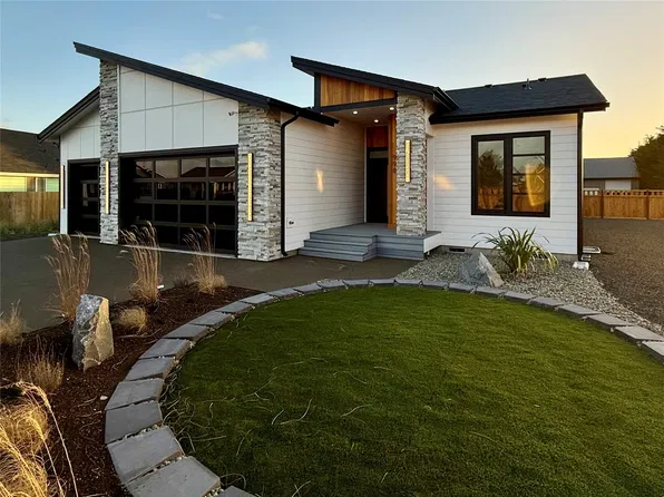 998 Alida Court SE, Ocean Shores, WA 98569
