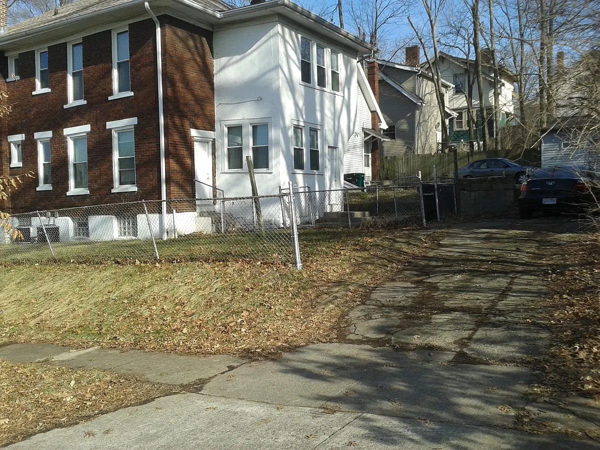 6 bed, 2098 sqft, $3,600 — Photo 4