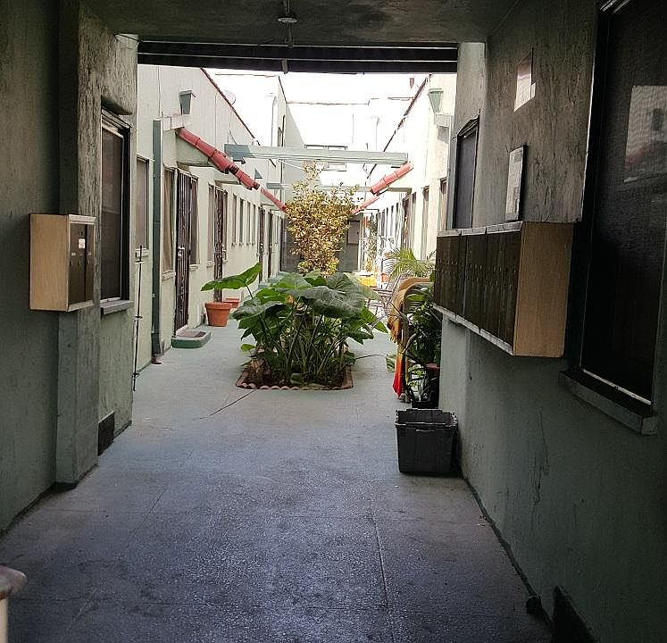 2nd image of 1919 E 4th St APT 12
