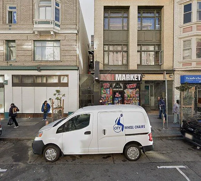 Ellis St — Photo 1