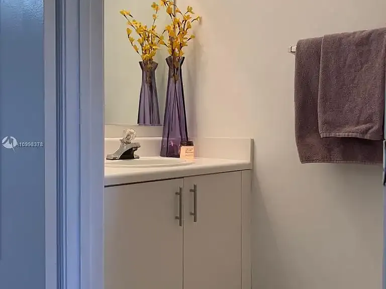 1001 Sorrento Dr — Photo 6