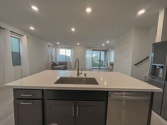 5th image of 11647 Desert Hollow Ave