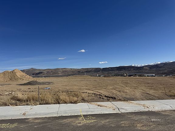 5th image of 2962 Lecomte Ct