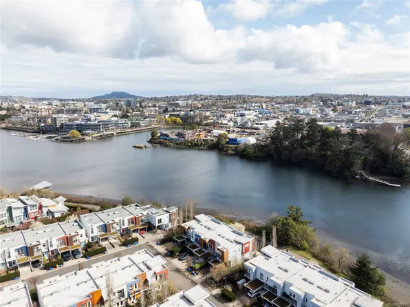 785 Central Spur Rd #17, Victoria, BC V9A 7S1