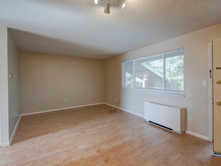 3000 Colorado Ave. — Photo 10